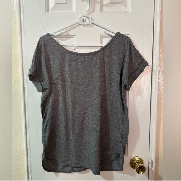GapFit breathe shirt - Picture 1 of 4